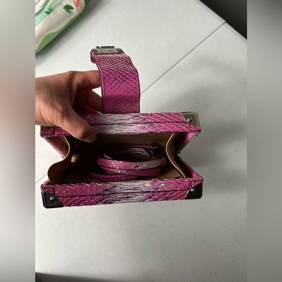 Chris Davis clutch crossbody purse - Picture 11 of 16